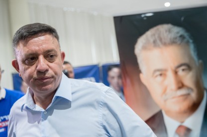 גבאי, פרץ
