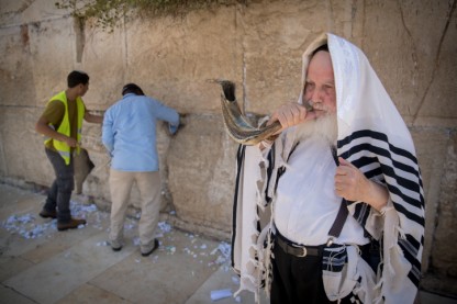 הכותל המערבי, ניקיון