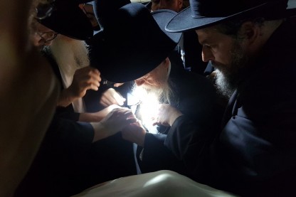 קריעה בהלווית רבי שמעון יוסף אדלשטיין זצ\"ל