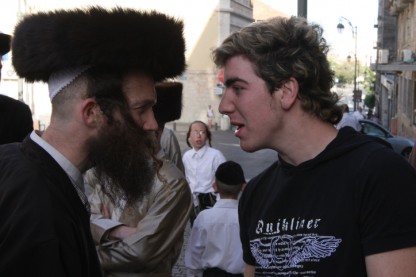 חרדי, חילוני
