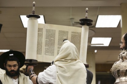 ספר תורה, בית כנסת