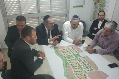 יעקב אשר, לוד